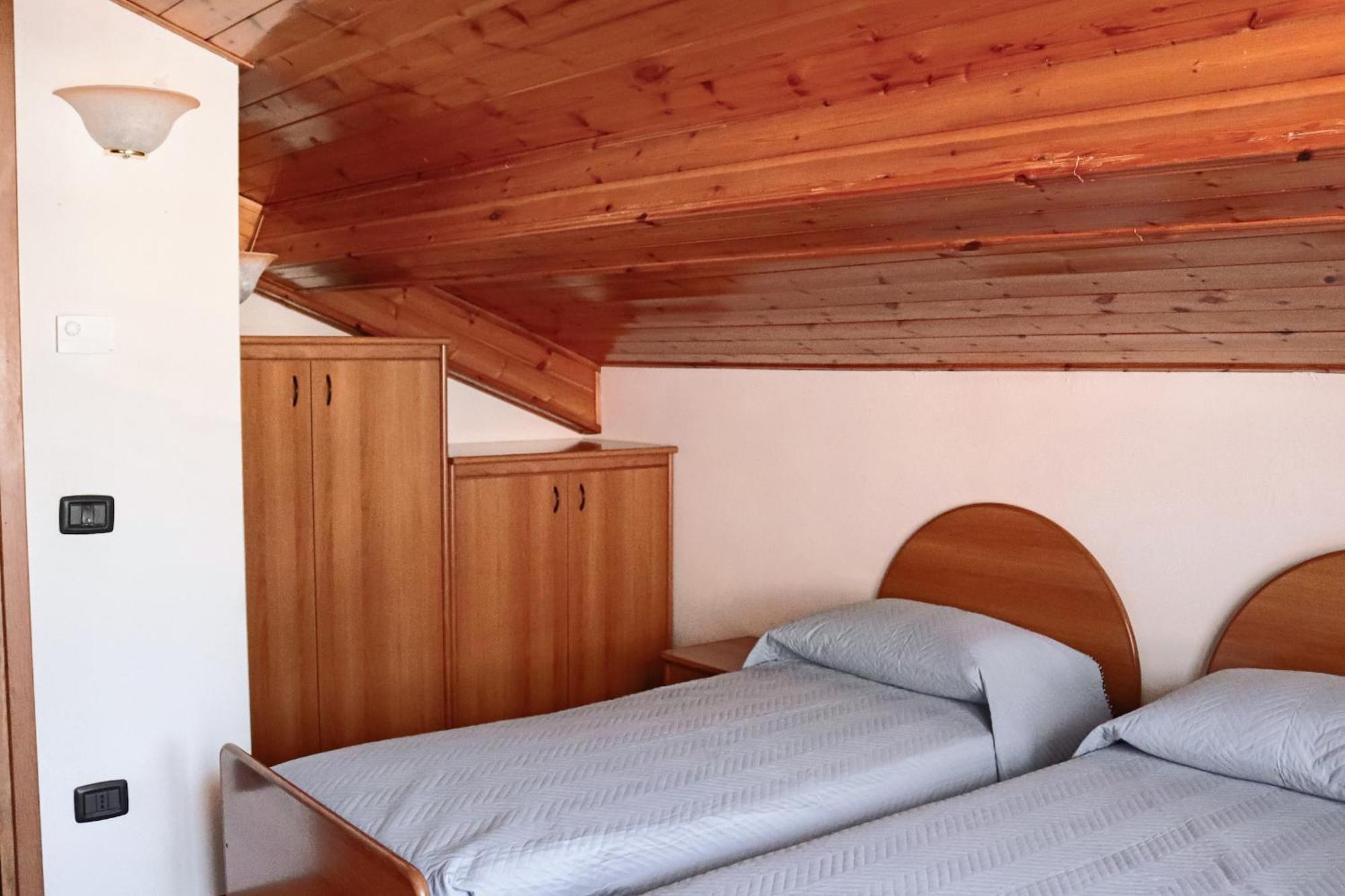 Alpenrooms Transacqua Room photo
